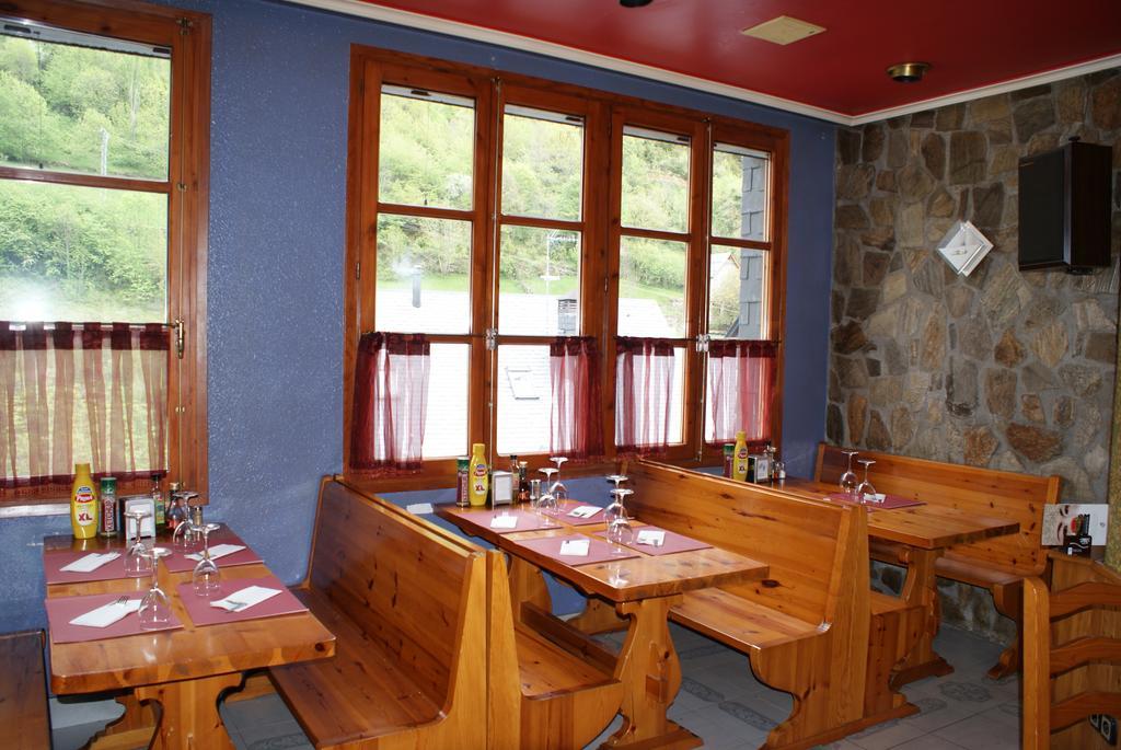 Hostal Los Valles Бьельса Экстерьер фото