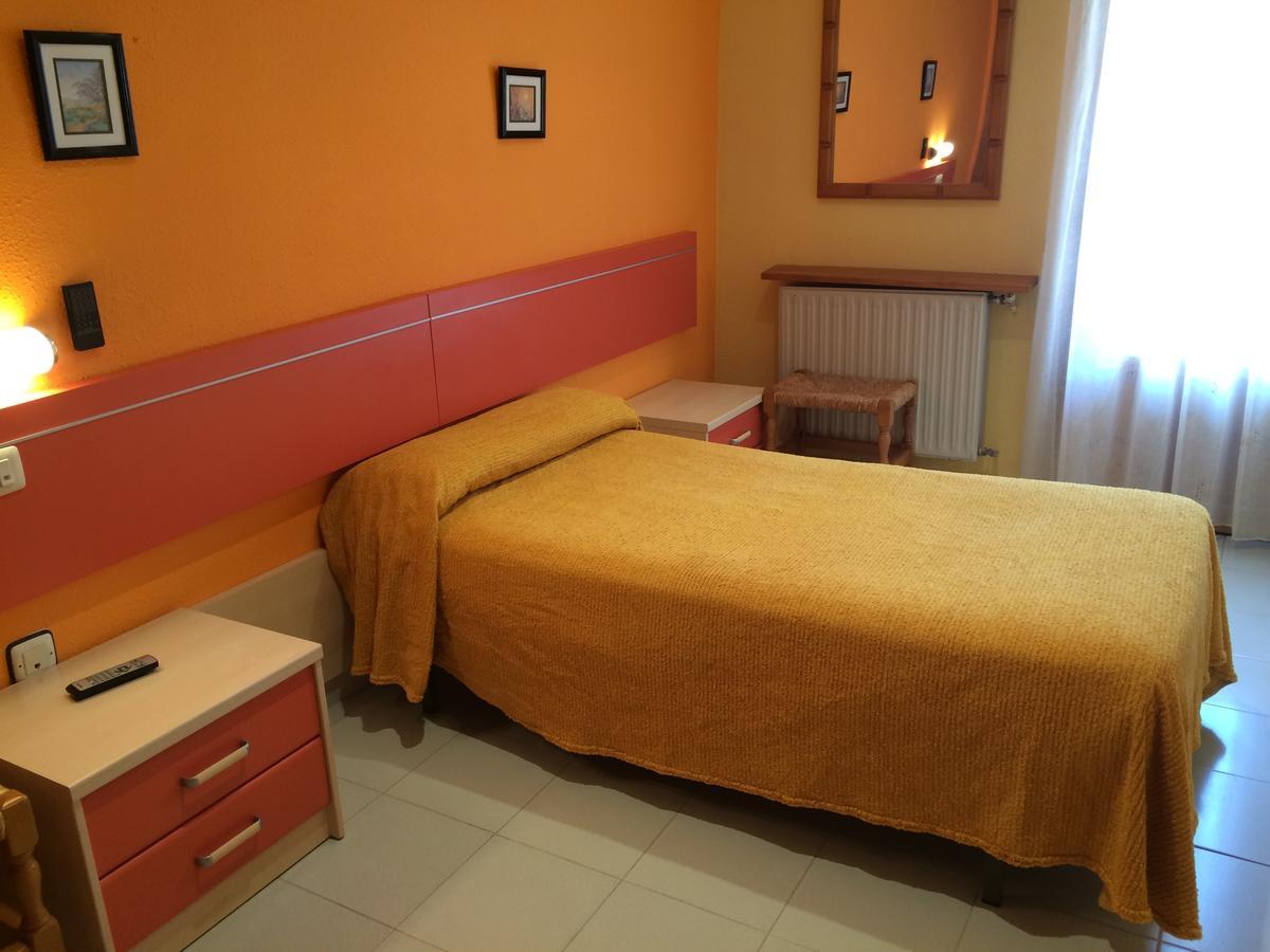 Hostal Los Valles Бьельса Номер фото